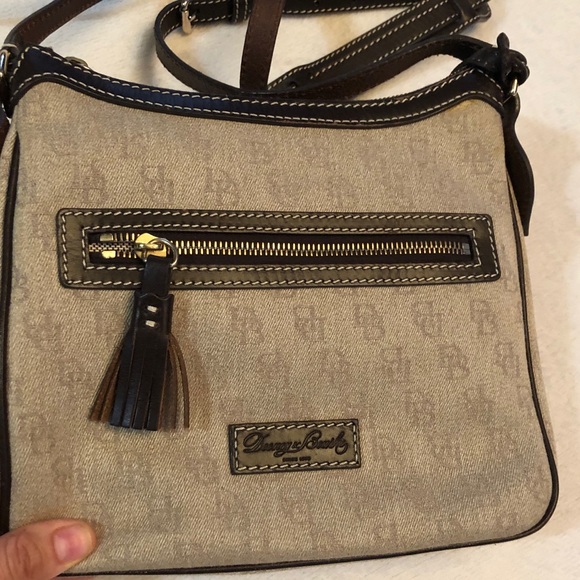 Dooney & Bourke purse. - Picture 1 of 6